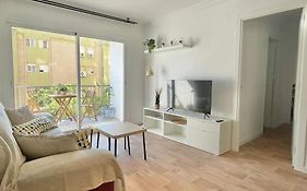 3 habitaciones, terraza y a 200 metros de la playa